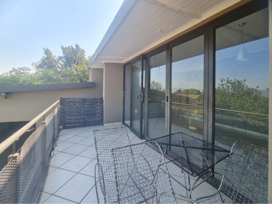 6 Bedroom Property for Sale in Meerhof North West